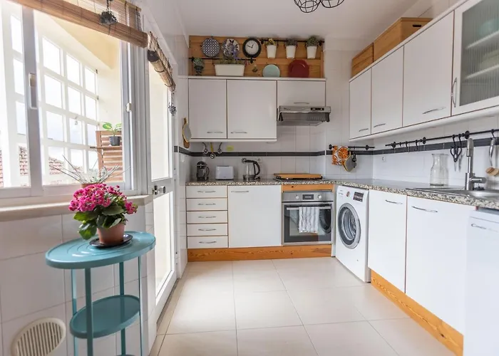 Appartamento Spacious Flat In Costa Caparica By Soulplaces